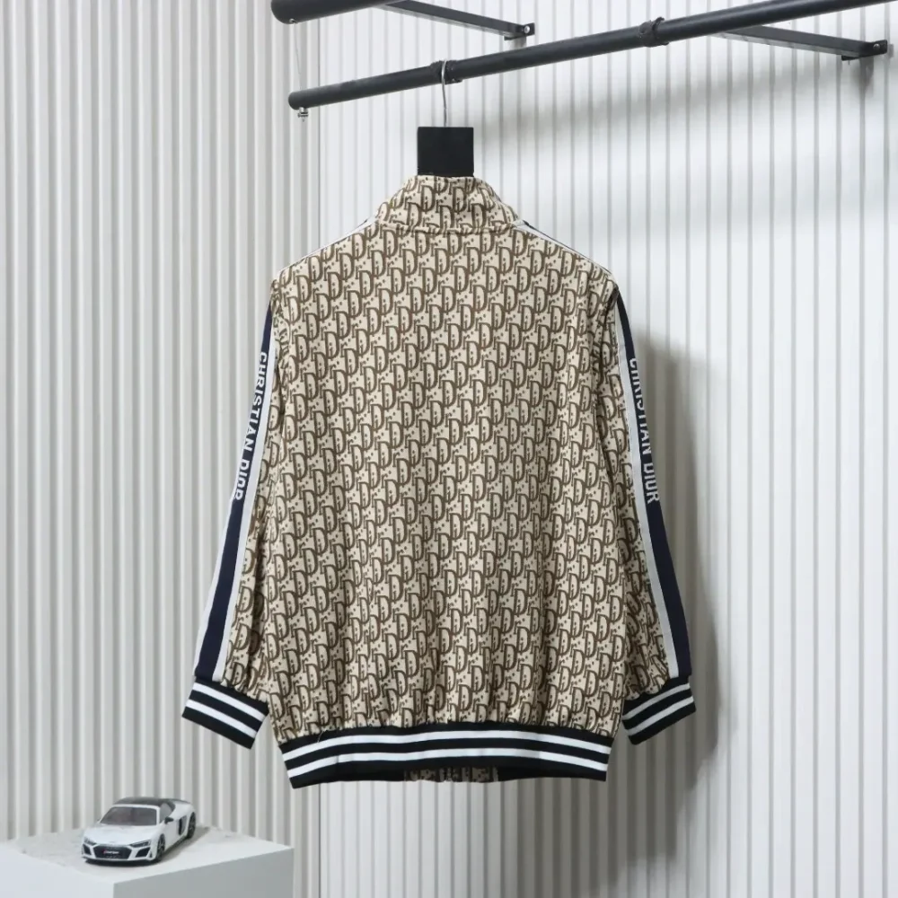 Jacke aus durchgehendem Jacquard-Seitengewebe – Bild 2