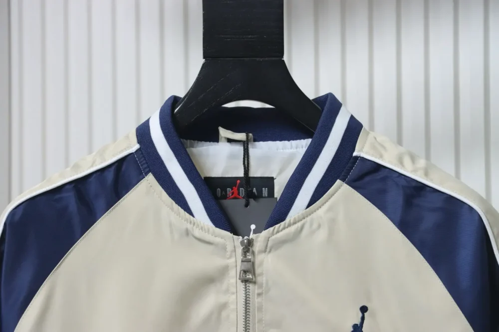 Jacke mit kontrastierendem Patch-Design und aufgesticktem Air Jordan-Logo XXL – Bild 3