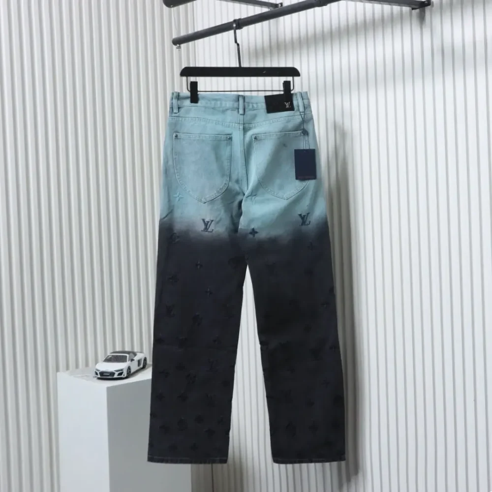 Jeanshose mit Farbverlaufsstickerei – Bild 2