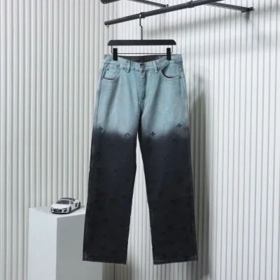 Jeanshose mit Farbverlaufsstickerei
