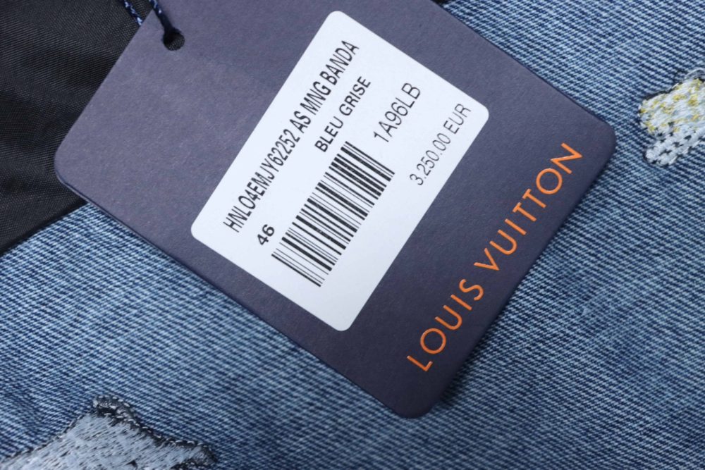 Jeansjacke mit Tierstickerei – Bild 10