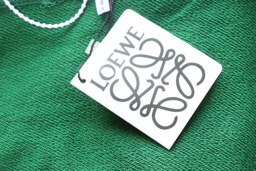 Kapuzensweatshirt mit Ledertaschen und geprägtem Brustlogo – Bild 7