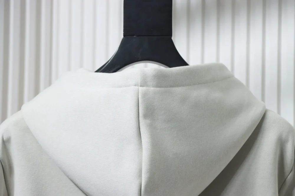 Kapuzensweatshirt mit ausgehöhltem, laminiertem Schriftzug XXL – Bild 8
