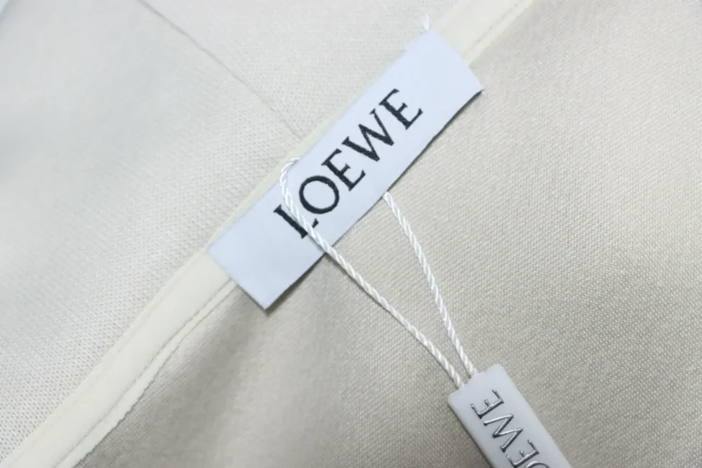 Kapuzensweatshirt mit ausgehöhltem, laminiertem Schriftzug XXL – Bild 13