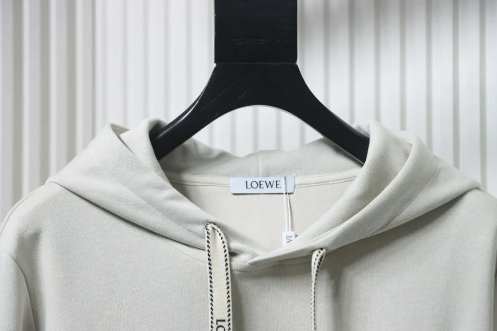 Kapuzensweatshirt mit ausgehöhltem, laminiertem Schriftzug XXL – Bild 7