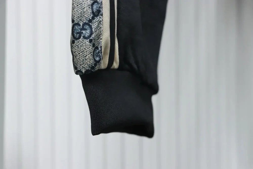 Klassische Webhose mit Schlangenmuster – Bild 5