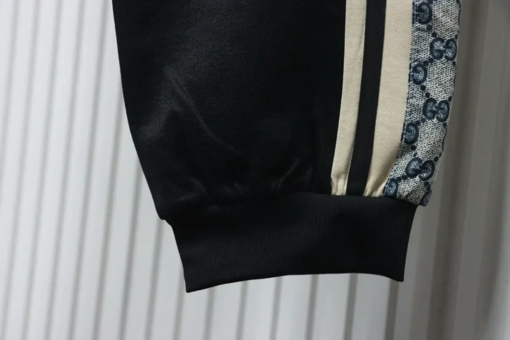 Klassische Webhose mit Schlangenmuster – Bild 6