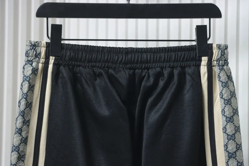 Klassische Webhose mit Schlangenmuster – Bild 4