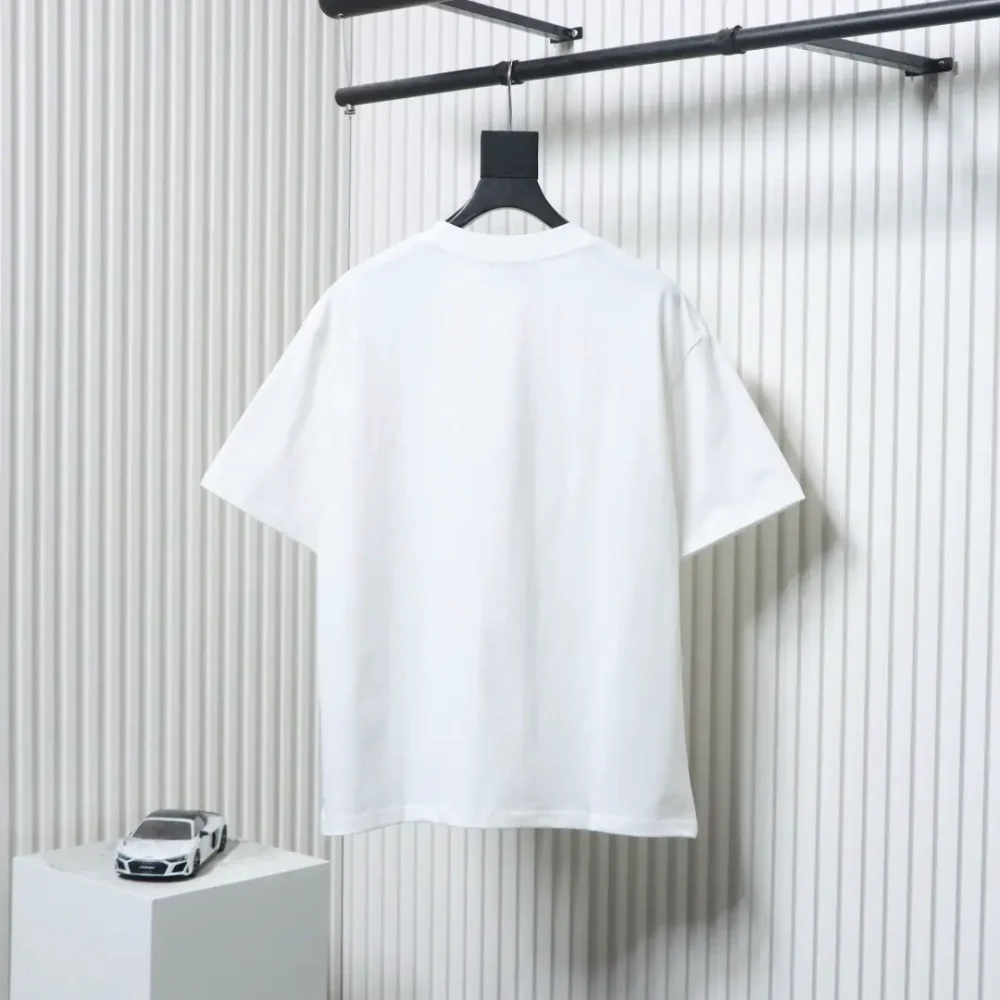 Kurzarm-T-Shirt mit beflocktem Schriftzug – Bild 12