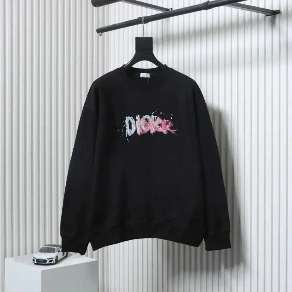 Kurzes Sweatshirt mit Rundhalsausschnitt und handbemaltem Graffiti-Tintenspritzer-Buchstabendruck