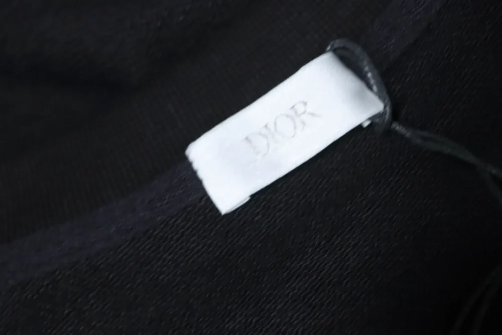 Kurzes Sweatshirt mit Rundhalsausschnitt und handbemaltem Graffiti-Tintenspritzer-Buchstabendruck XXL – Bild 8