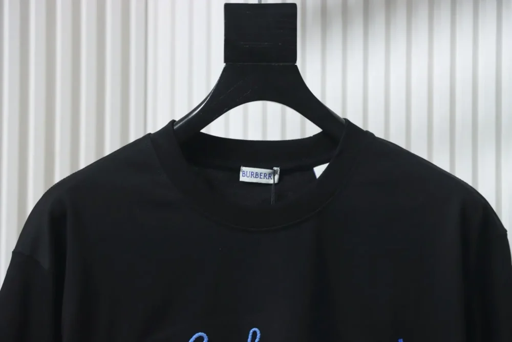 Langärmliges T-Shirt mit aufgesticktem Burberry-Signaturlogo – Bild 3