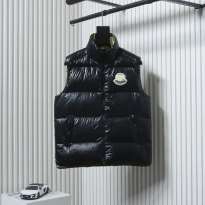 Moncler Karoweste im Colorblock-Design in glänzendem Schwarz