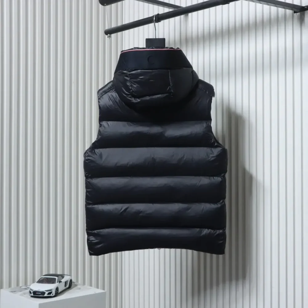 Moncler Web-Kapuzenweste mit Schriftzug – Bild 2