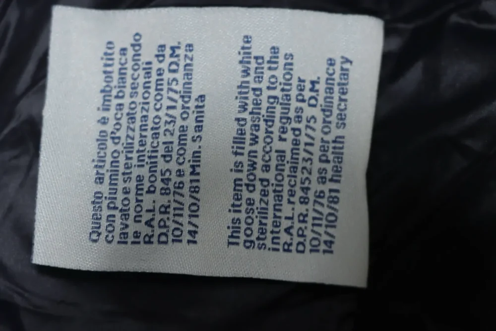 Moncler Web-Kapuzenweste mit Schriftzug – Bild 9