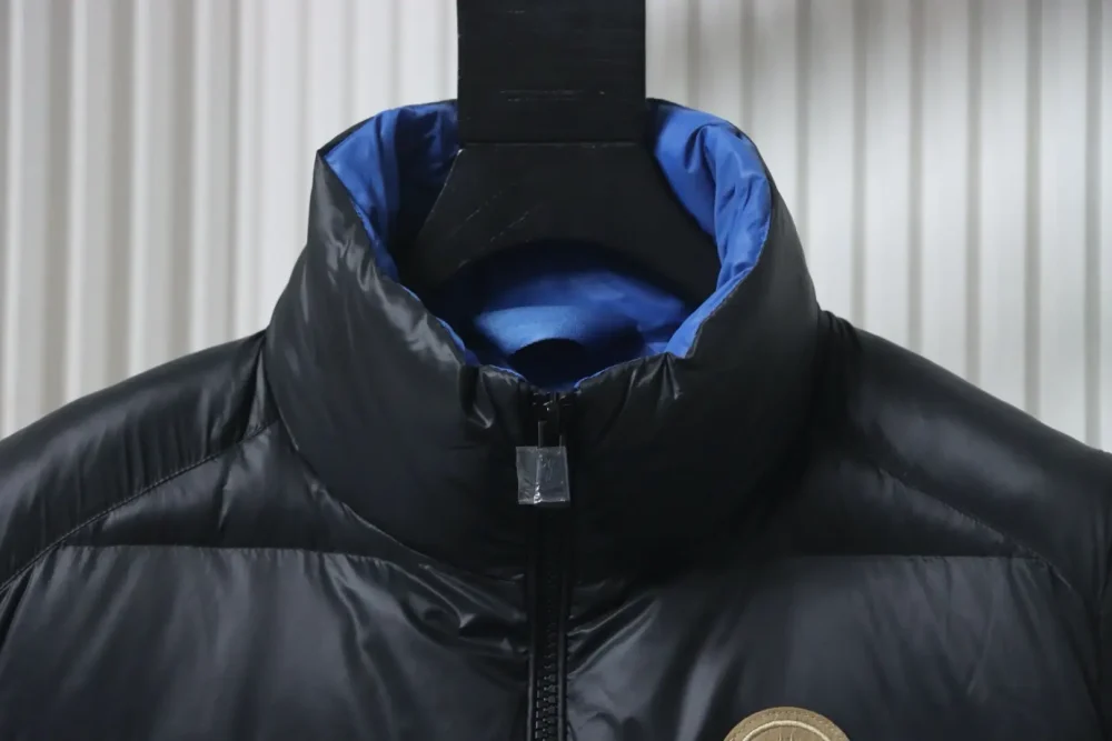 Moncler limitierte Auflage Logo blau Fat Man Weste – Bild 3