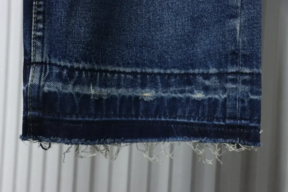 Neue Jeanshose mit Messerschnitt von Celine – Bild 9