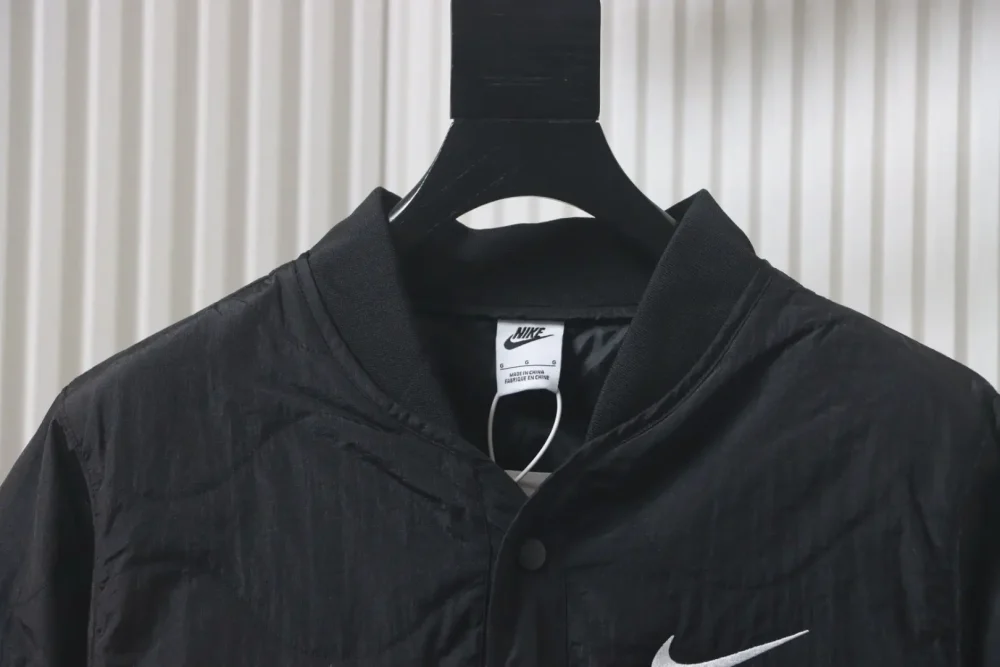 Nike Sportswear Lockere Steppjacke mit Swoosh-Stickerei und Doppelhaken XXL – Bild 3