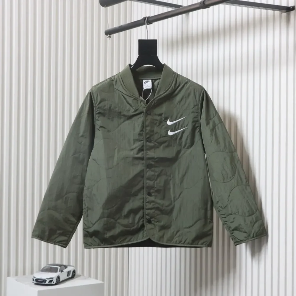 Nike Sportswear Lockere Steppjacke mit Swoosh-Stickerei und Doppelhaken XXL – Bild 11