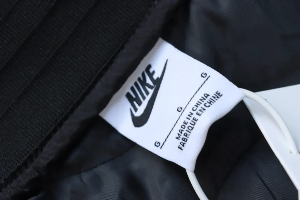 Nike Sportswear Lockere Steppjacke mit Swoosh-Stickerei und Doppelhaken XXL – Bild 6