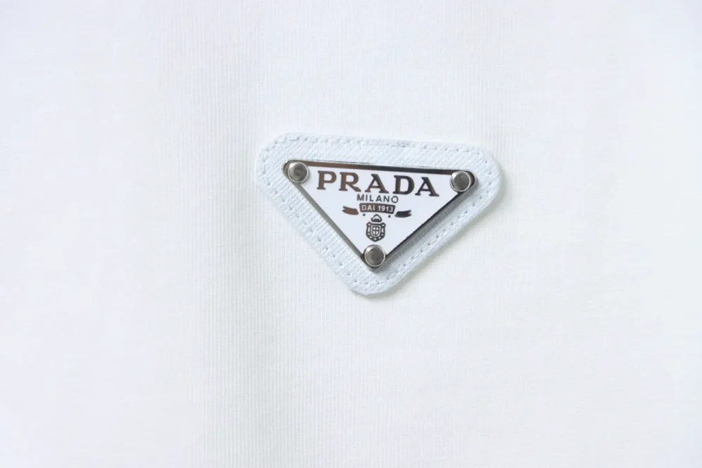 Prada Langarmhemd mit Dreieckslogo auf der Brust – Bild 7