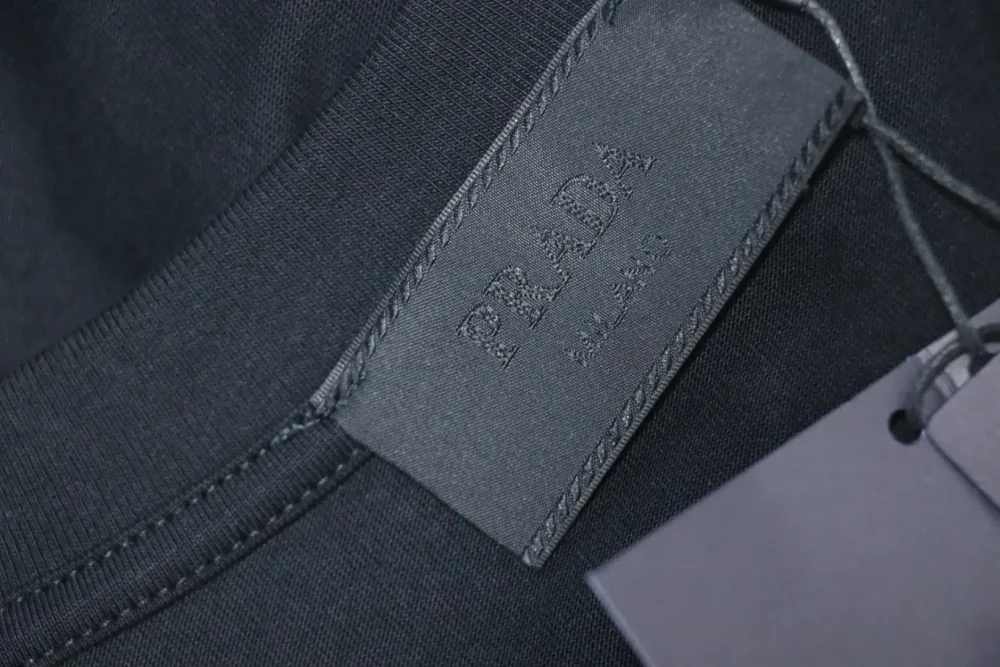 Prada Langarmshirt mit Reißverschluss auf der Brust und Dreieckslogo – Bild 8
