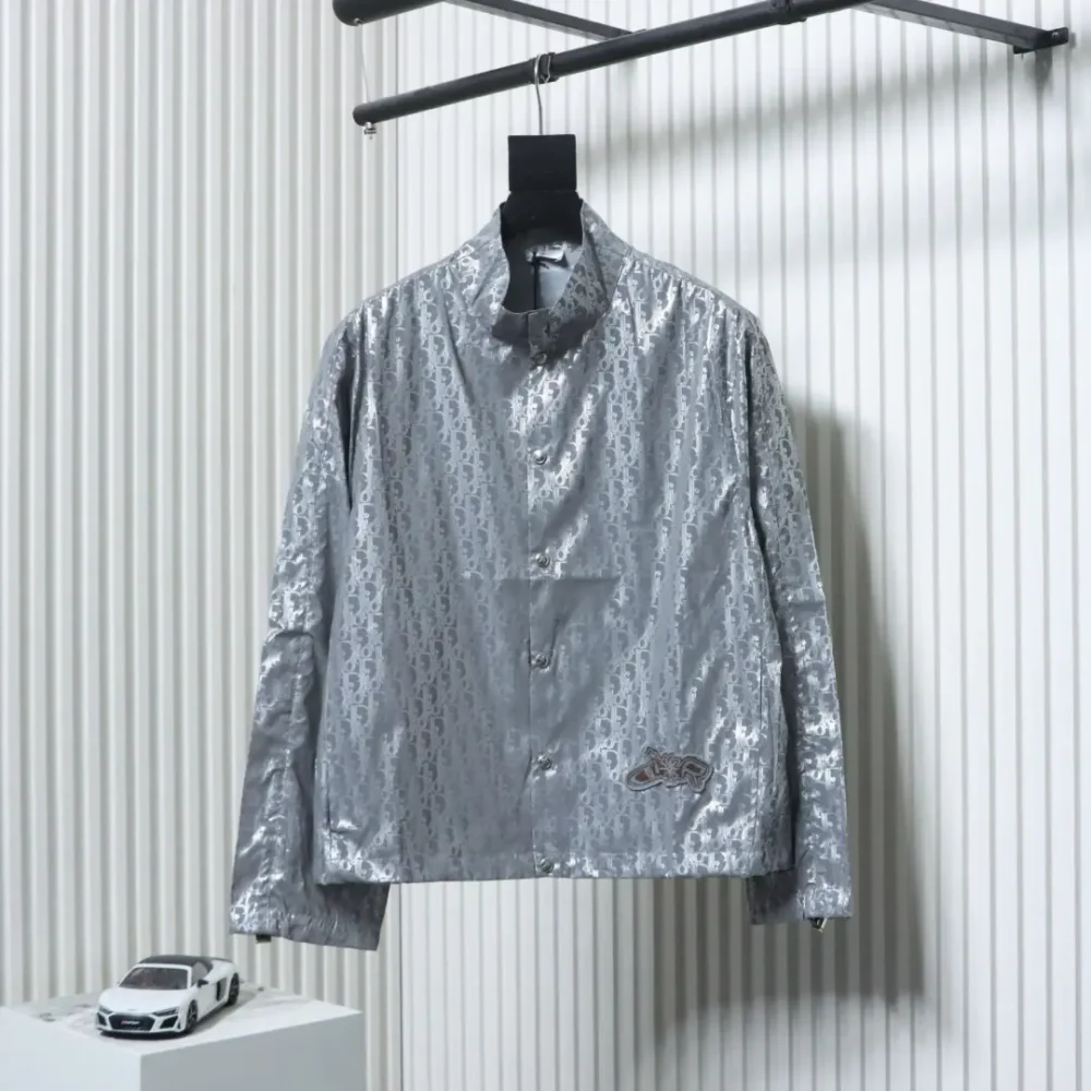 Reflektorjacke mit Stehkragen und Allover-Print