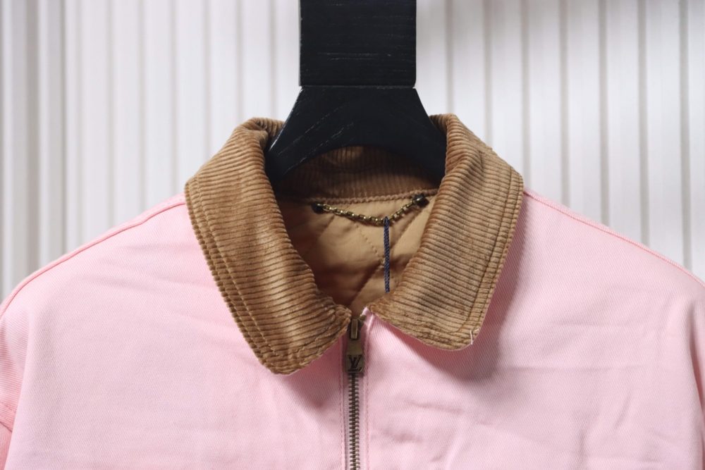 Rosafarbene, langärmelige Arbeitsjacke mit Revers – Bild 3