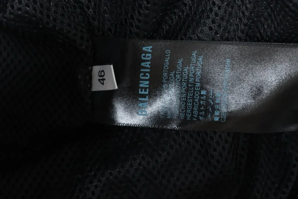 Balenciaga Sportanzugjacke mit halbkreisförmig bestickten weißen Streifen – Bild 10