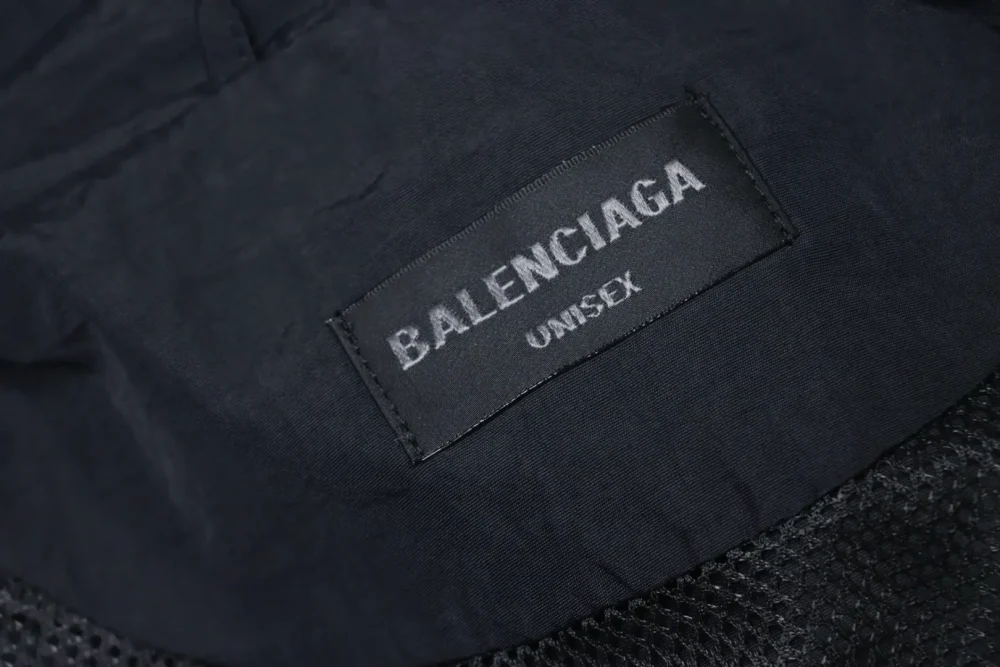 Balenciaga Sportanzugjacke mit halbkreisförmig bestickten weißen Streifen – Bild 8