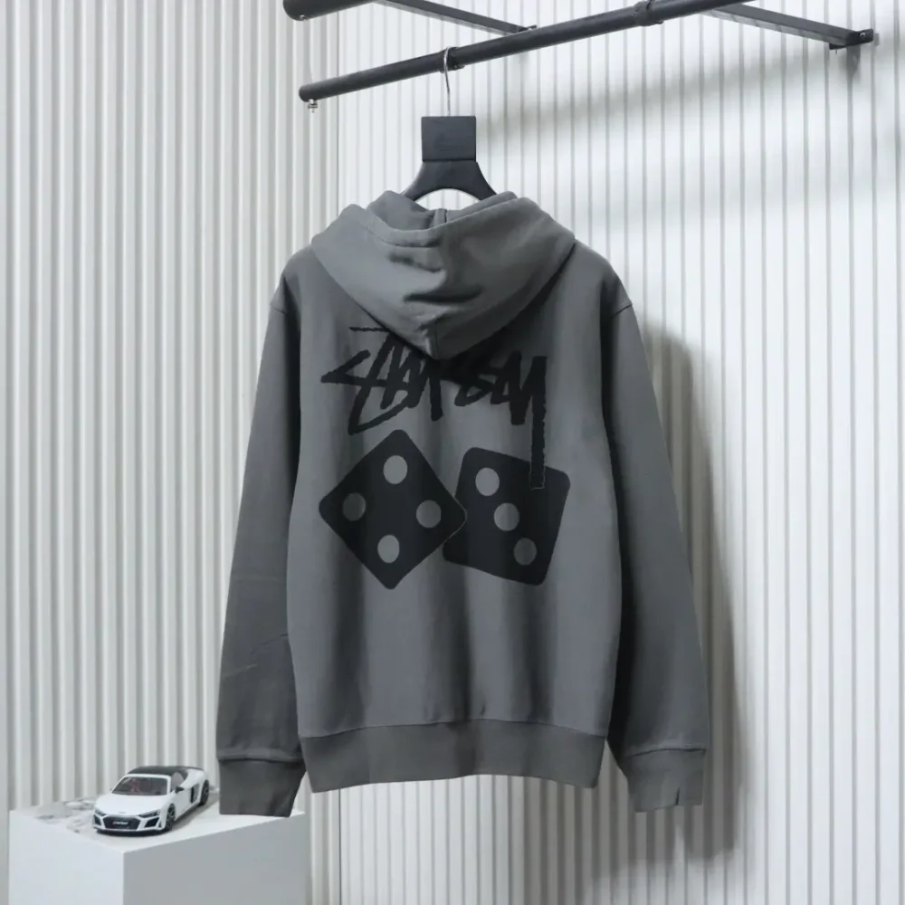 Stussy Reißverschlussjacke mit Würfel-Print – Bild 3