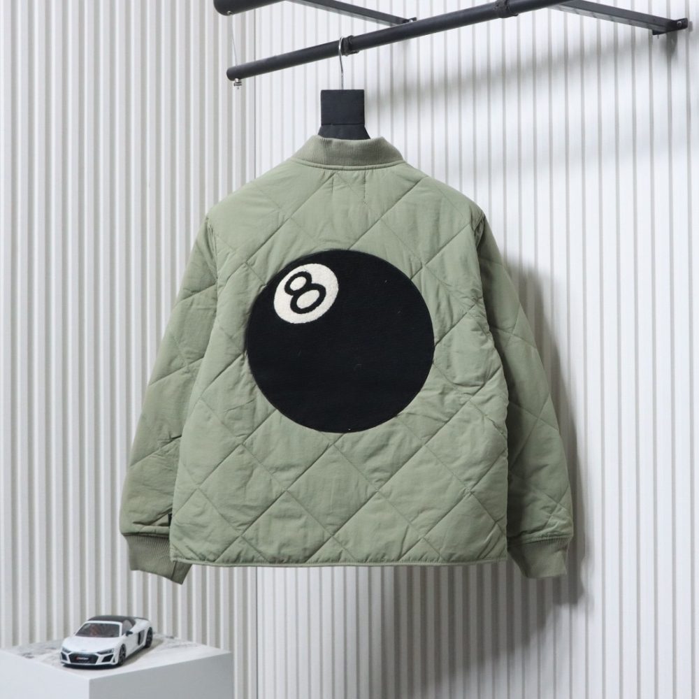Stussy Schwarze Pufferjacke mit 8-Billiard-Reißverschluss – Bild 4