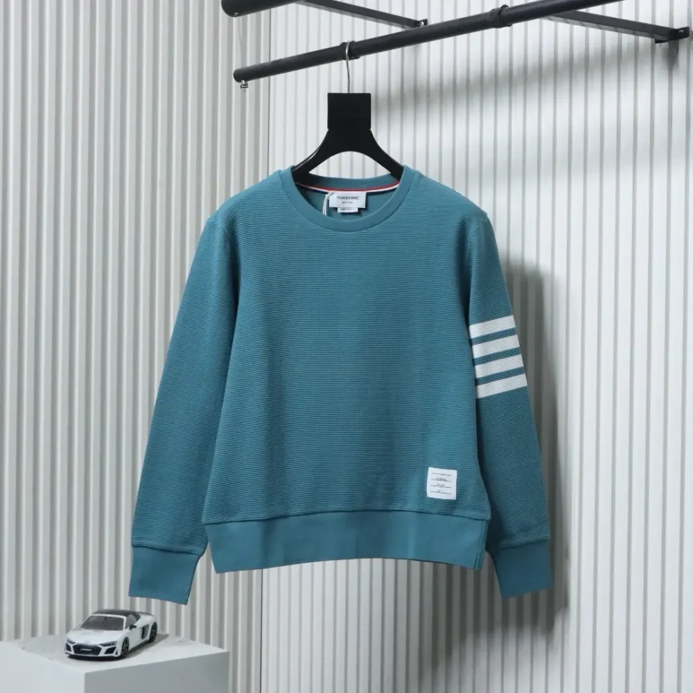 Sweatshirt mit Rundhalsausschnitt und Waffelstruktur in Wasserwellenform – Bild 13