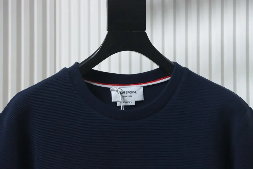 Sweatshirt mit Rundhalsausschnitt und Waffelstruktur in Wasserwellenform – Bild 3