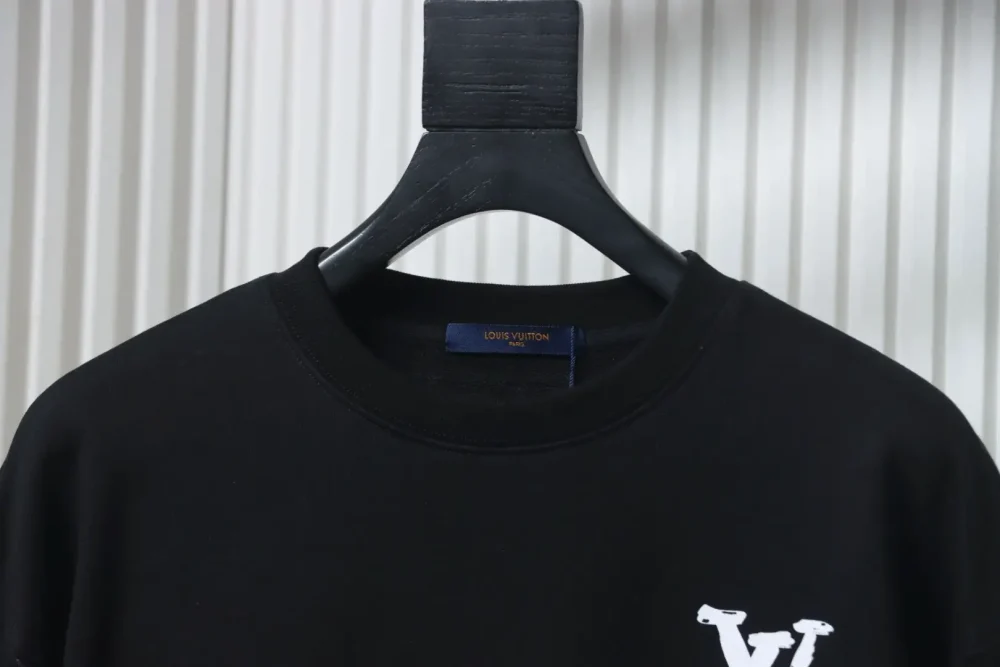 Sweatshirt mit Rundhalsausschnitt und handgemaltem Graffiti-Schriftzug-Logo XXL – Bild 9