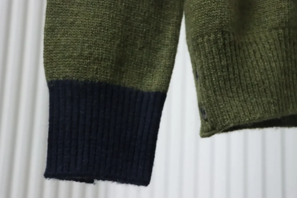 TB Colorblock-Pullover aus Wolle mit Rundhalsausschnitt – Bild 6