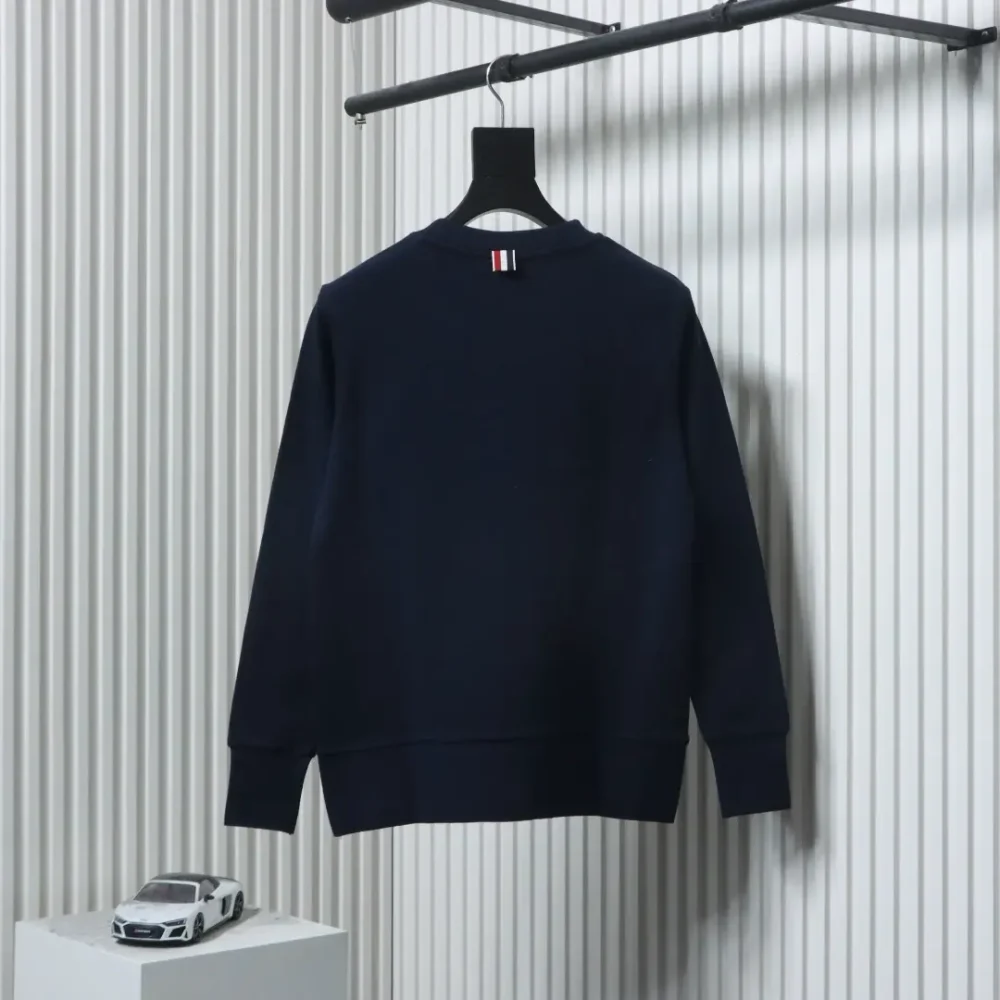 TB Sweatshirt mit Rundhalsausschnitt und neuem Saum – Bild 2