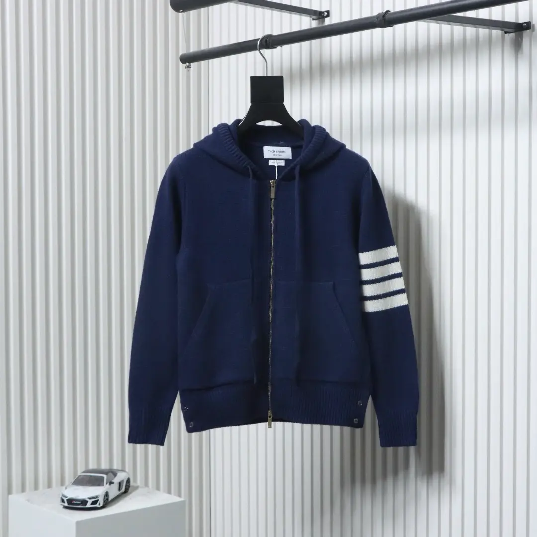 TB Welpen Fleece-Kapuzenjacke – Bild 14