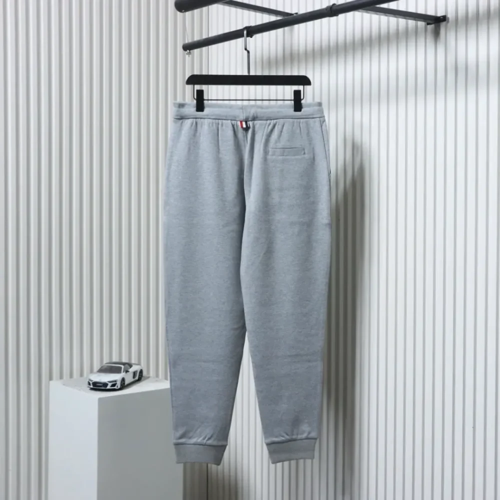 Thom Browne Garngefärbte Hose mit vier Riegeln und Kordelzug – Bild 12