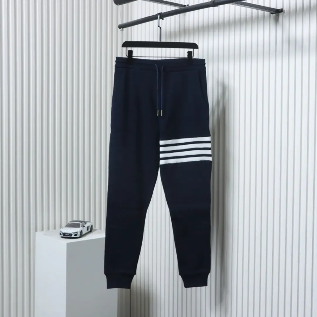Thom Browne Klassische Jogginghose mit Waffelmuster – Bild 16