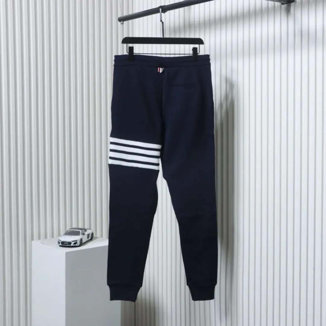 Thom Browne Klassische Jogginghose mit Waffelmuster – Bild 15