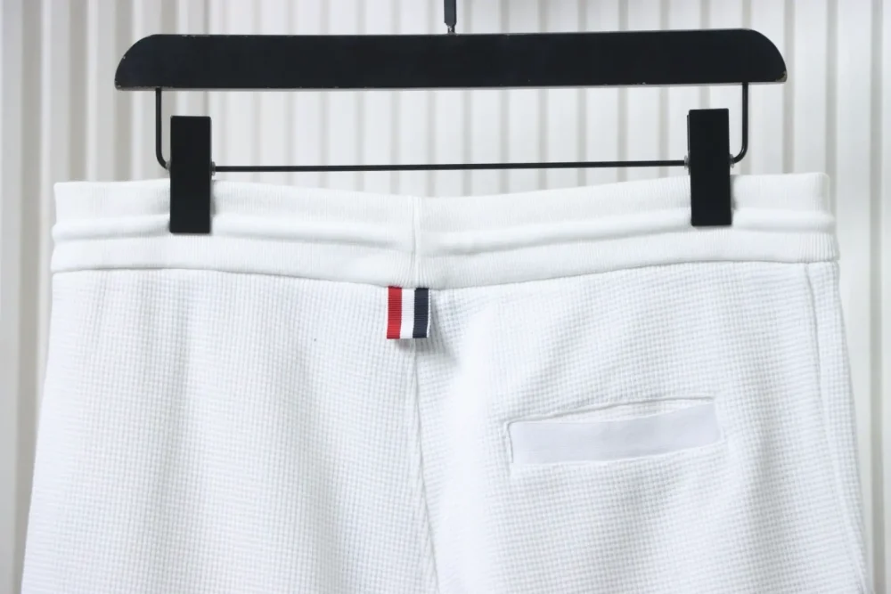 Thom Browne Klassische Jogginghose mit Waffelmuster – Bild 4
