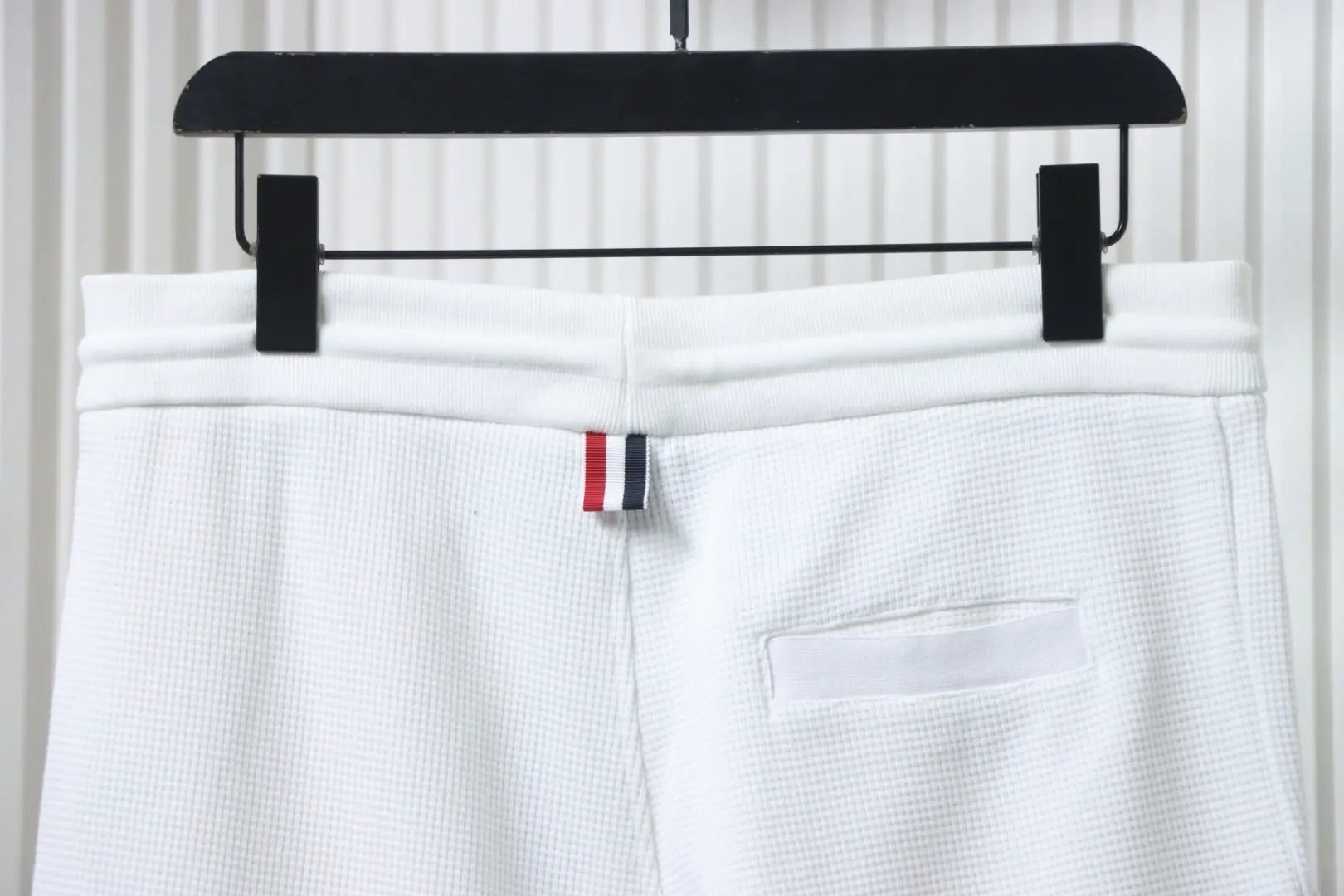 Thom Browne Klassische Jogginghose mit Waffelmuster – Bild 4