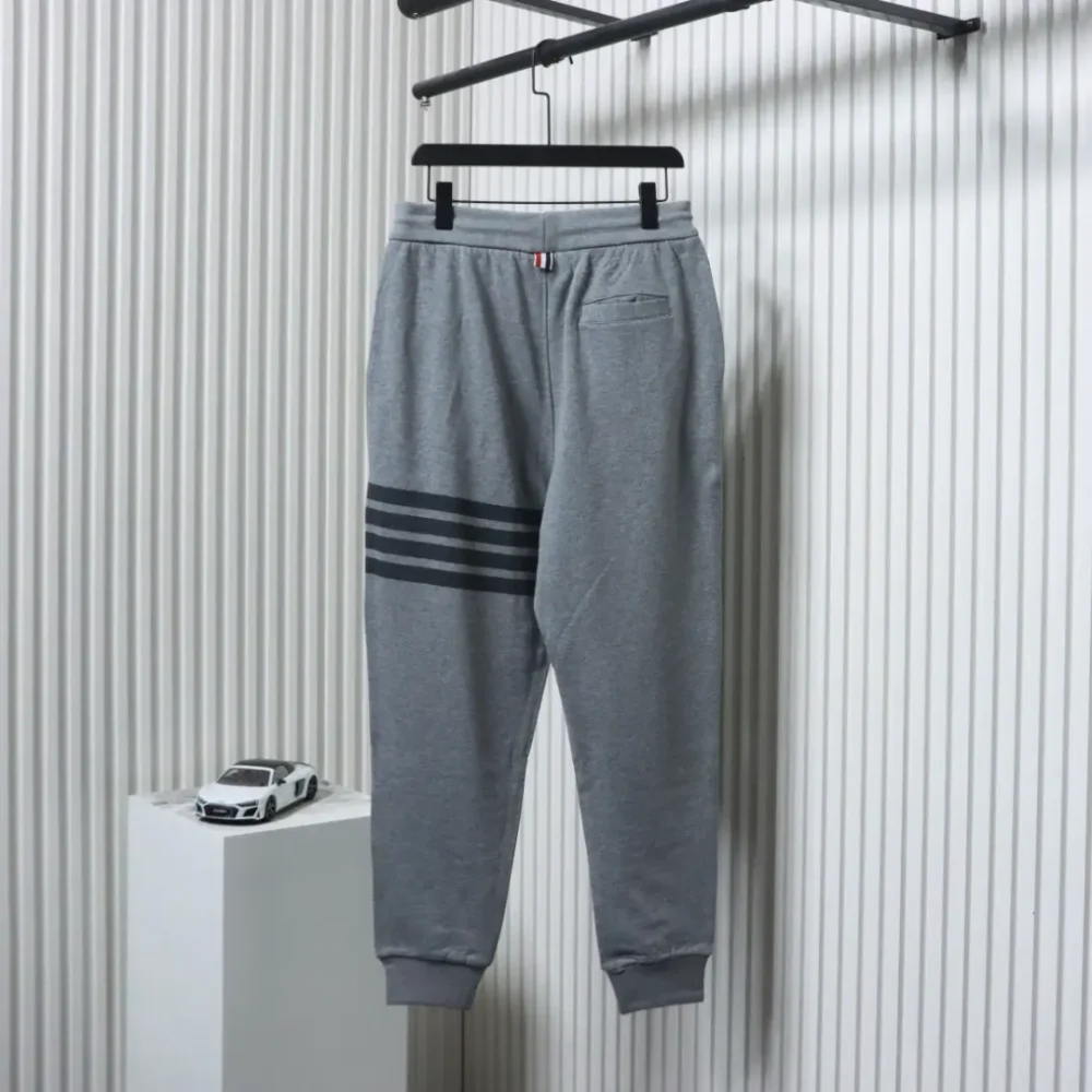 Thom Browne Neue garngefärbte Hose mit vertikalem Bein – Bild 13