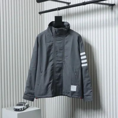 Thom Browne Windjacke mit garngefärbtem Vier-Riegel-Reißverschluss