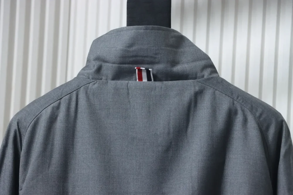 Thom Browne Windjacke mit garngefärbtem Vier-Riegel-Reißverschluss – Bild 3