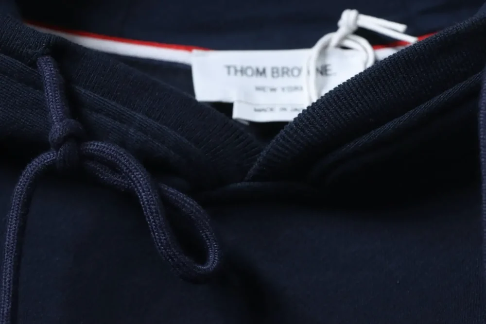 Thom Browne klassisches, garngefärbtes Kapuzensweatshirt mit vier Balken – Bild 10