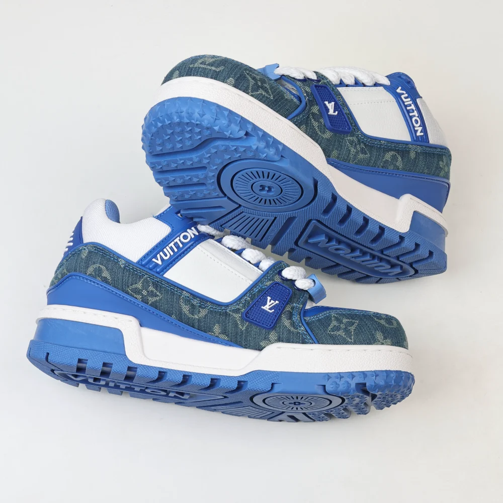 Trainer Maxi-Sneaker in Blau mit Monogramm und Weiß – Bild 8