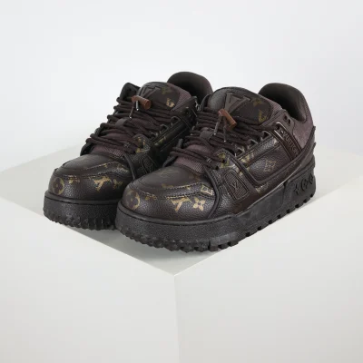 Trainer Maxi-Sneaker in Braun mit Monogramm-Klassiker