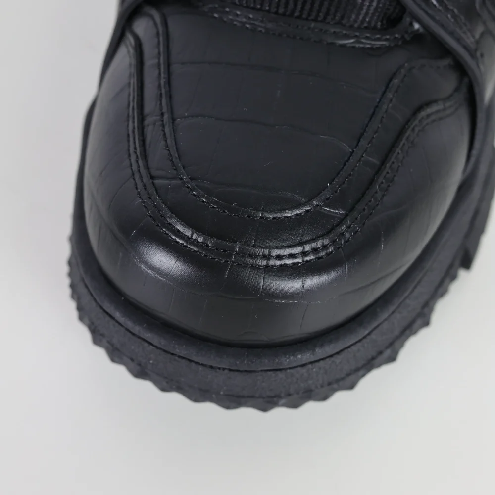 Trainer Maxi-Sneaker in Schwarz mit Karomuster – Bild 8